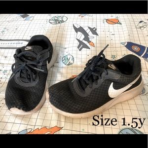 Boys Nikes